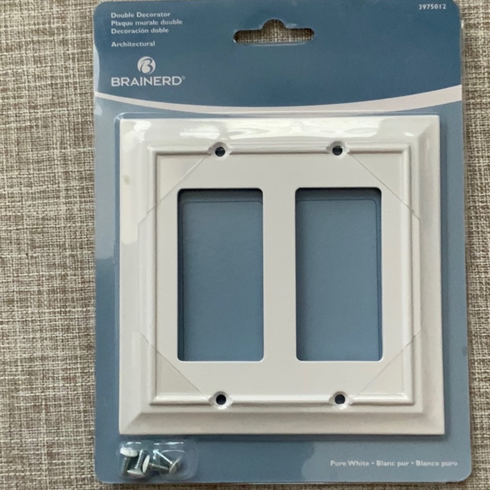 White wall outlet cover